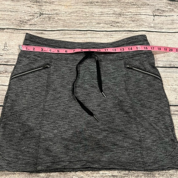 Athleta Athleisure Skort in Charcoal Grey Size Medium - Picture 9 of 11